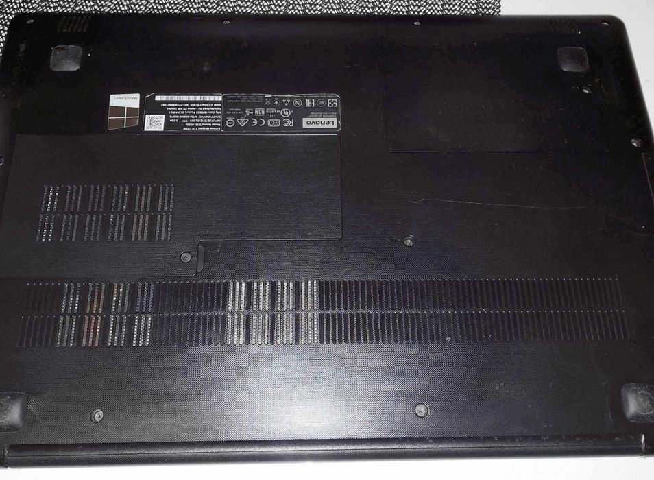 Laptop lenovo 16'' Intel Core i3 z uszkodzoną matrycą (na części)
