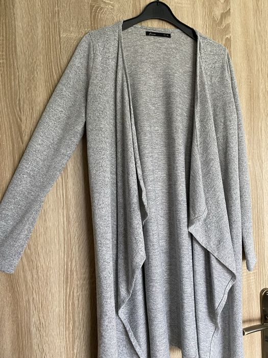 Szary cienki kardigan