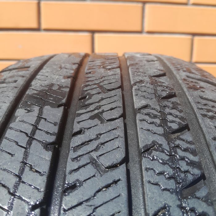 Шини Vredestein quatrac pro 225/55 R17