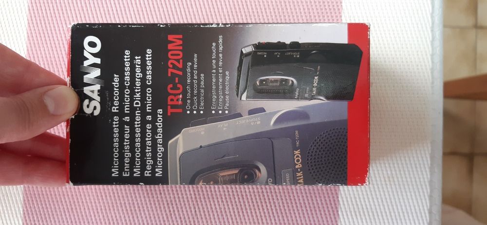 Gravador Sanyo com micro cassate