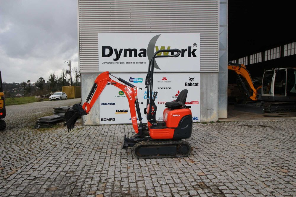 Kubota Minigiratória Rastos Versátil K08-5