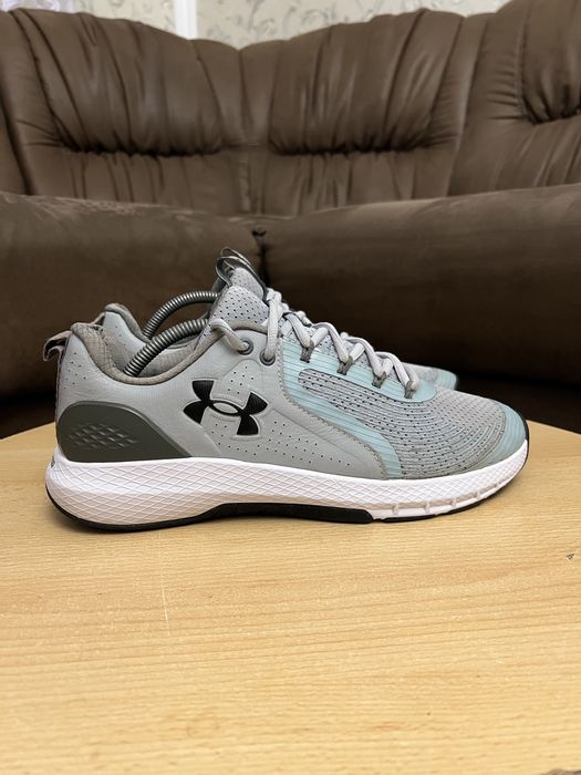 Under Armour Charged Commit TR 3