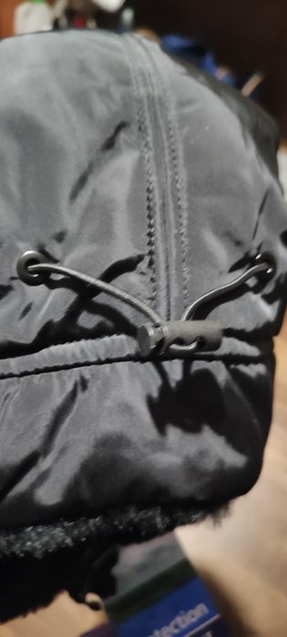 Теплі шапки-вушанки на зиму.