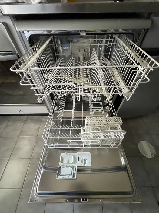Máquina  de lavar loiça Candy