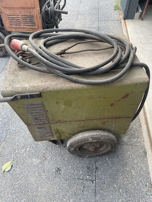 Maquina de soldar marca Frapil 400A