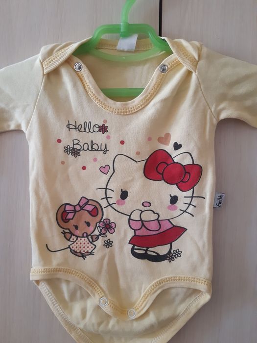 Человечки, бодики, распашонки, шапочки