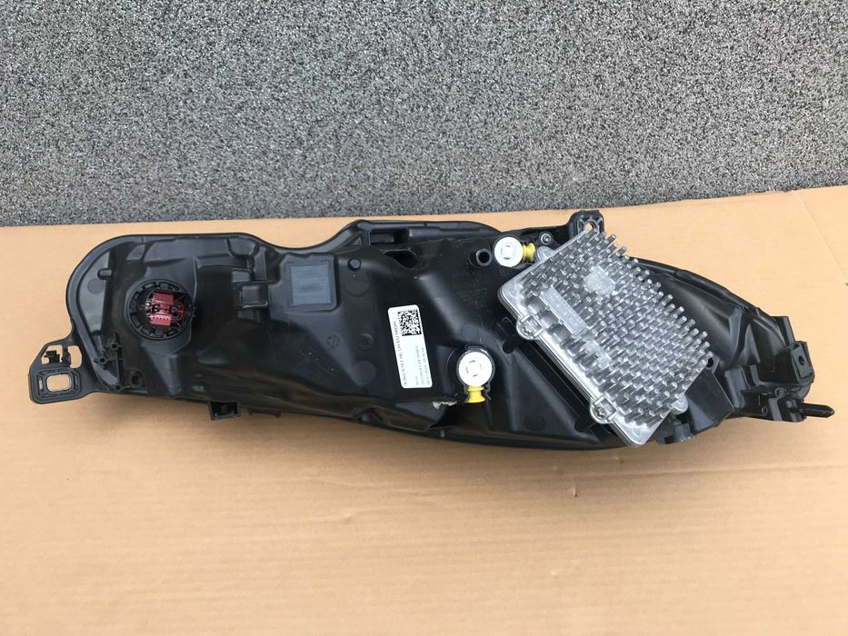 Lampa Reflektor Jaguar XF X260 F-PACE X761 High Pixel Technology lewy