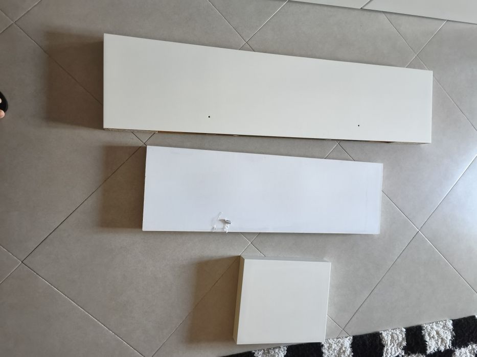 Prateleiras IKEA  brancas