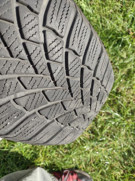 Bridgestone Blizzak LM005 195/65 R15 91T zimowe – 5 szt. 4+1