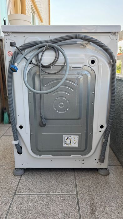 Máquina de Lavar LG | 9kg | 1400rpm | Classe A