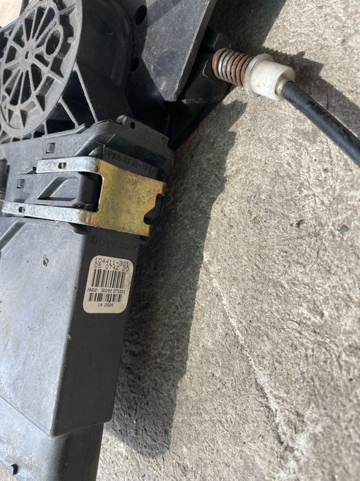 Шкода Октавія Тур хетчбек 2001 року розборка дверей