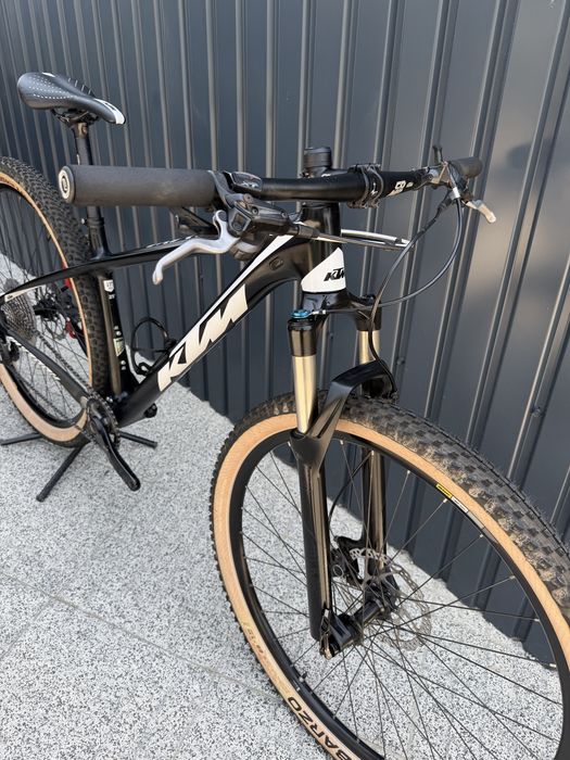 Ktm myroon carbono 29