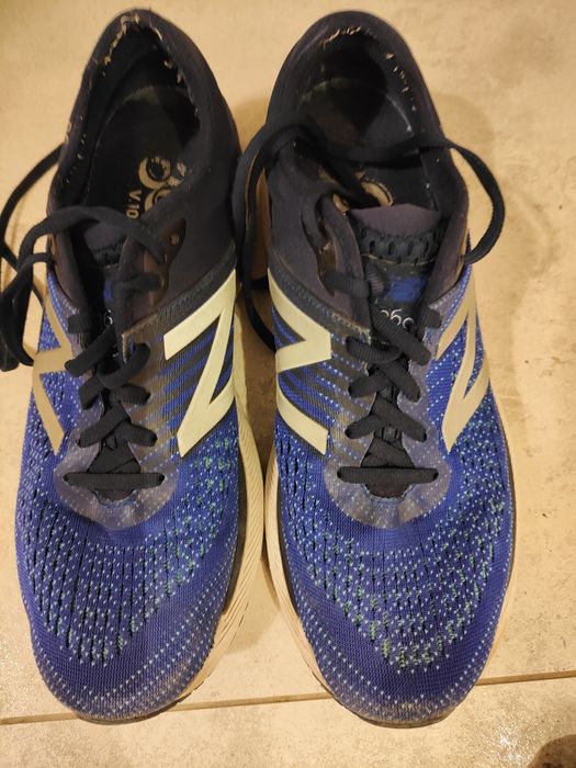 New Balance M860v10 – M860B10 o rozmiarze 43 D.
