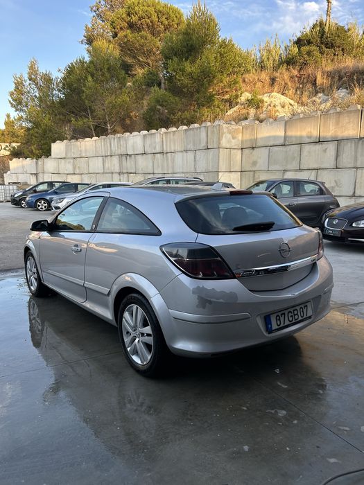 Opel Astra GTC 1.3 CDTI
