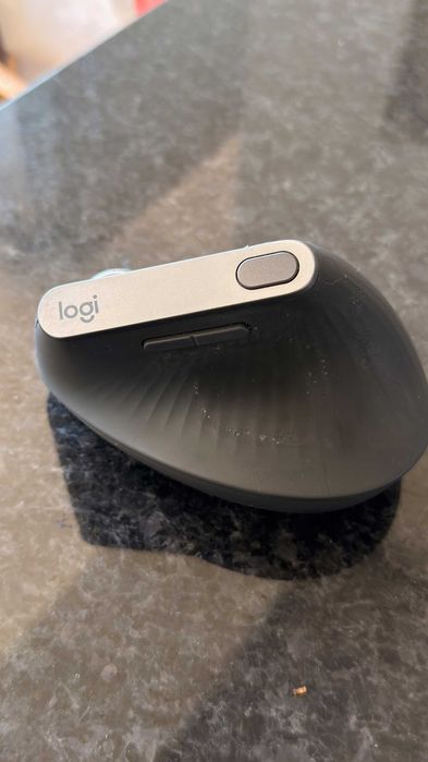 Logitech MX Vertical447426465786777601