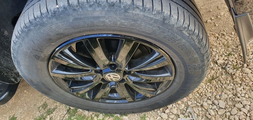 Vendo jantes 18 5×120 com pneus vw amarok