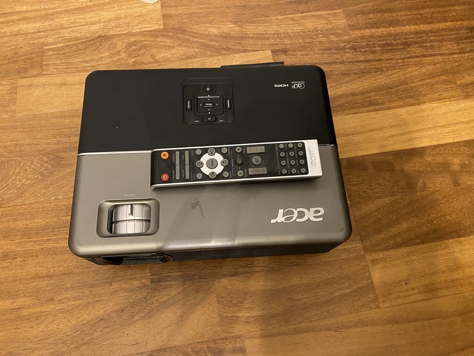 Projektor Acer P5260i