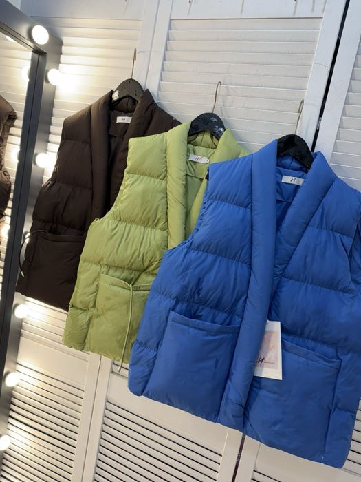 Жіноча стильна жилетка