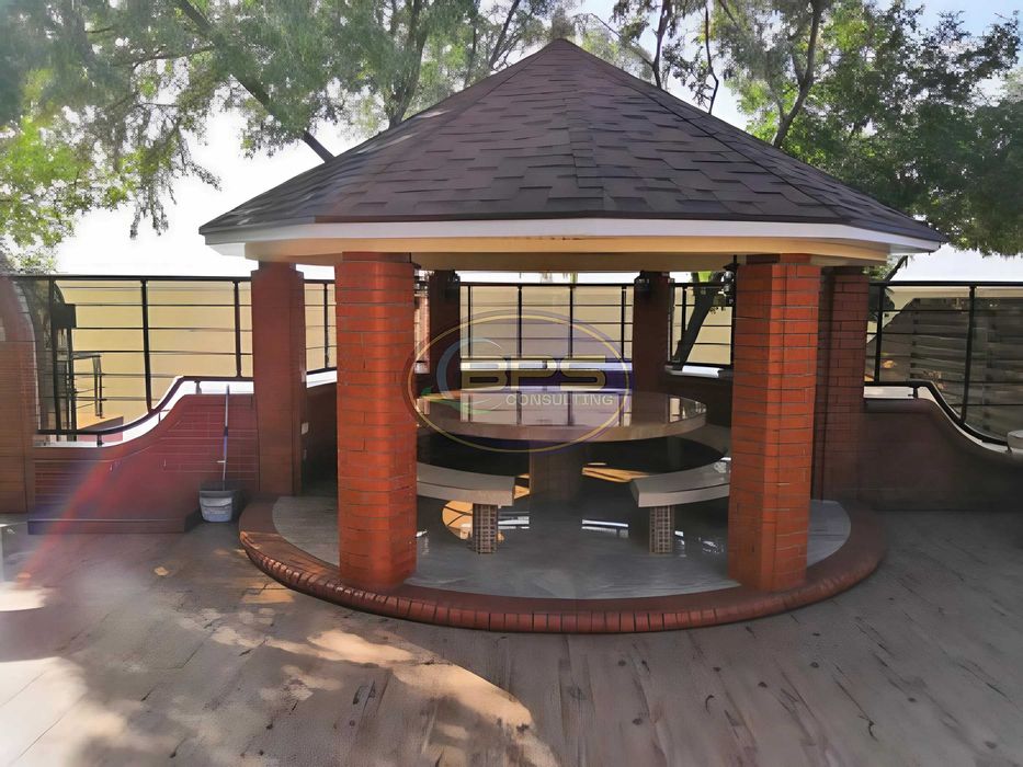 Люкс-готель у Затоці. 16 номерів + 4 котеджі — готовий бізнес!