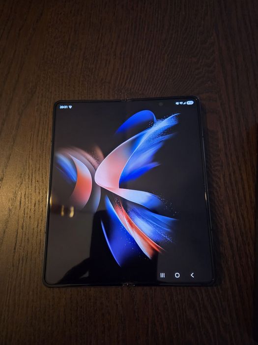Samsung Z fold 4