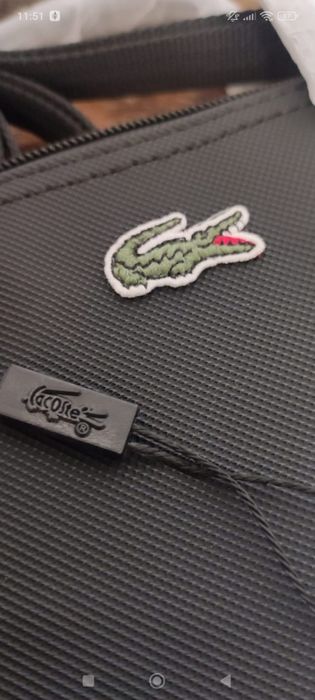 Mala saco tamanho L lacoste  preta