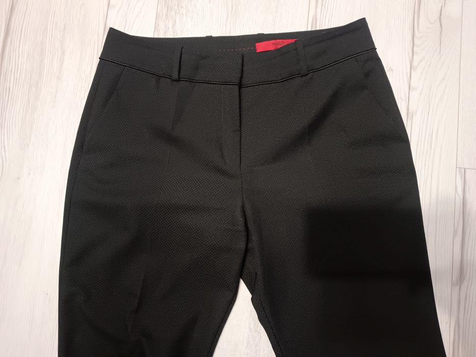 Spodnie męskie czarne Hugo Boss r. 40