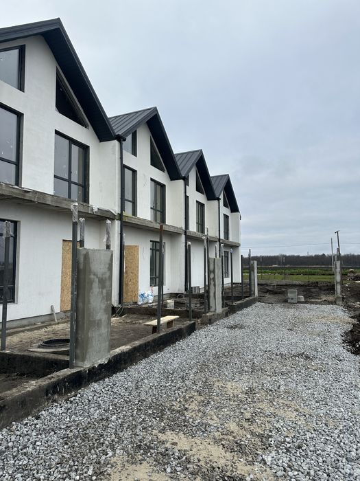 Таунхаус 58 м² + дворик 25 м² | Без комісії | Військбуд