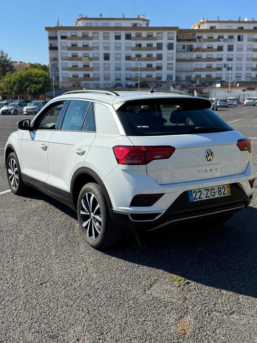 VW t-roc 1.5 tsi — photo 3