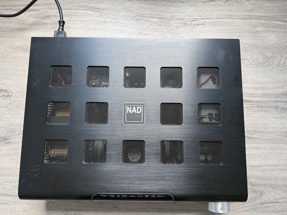 Amplituner stereo NAD VISO TWO - uszkodzony