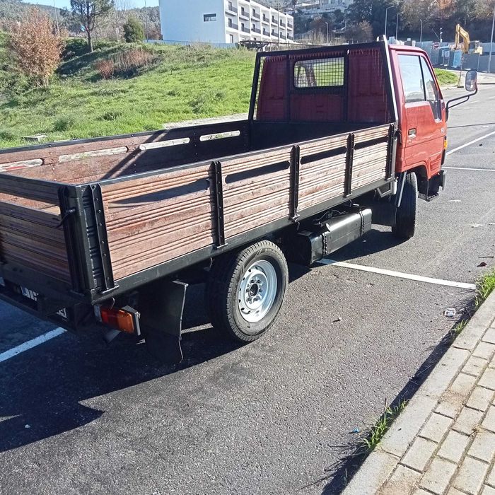 Toyota Dyna disponível