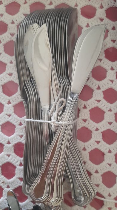 Talheres inox novos - 1€/uni