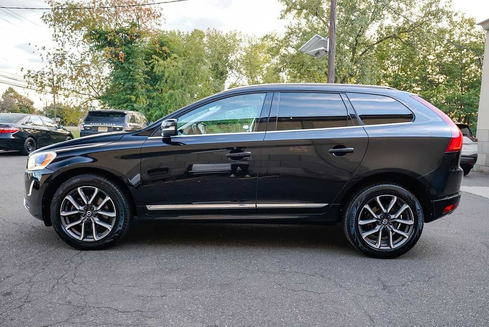 Volvo XC60      2016