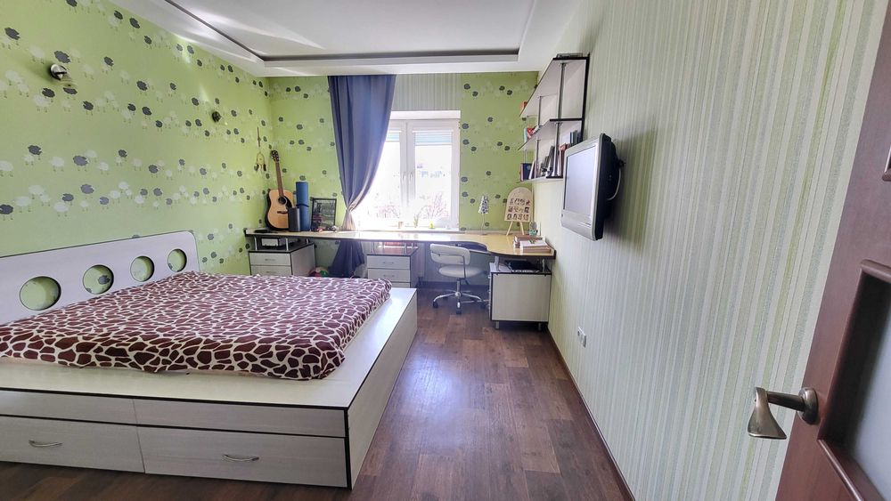 3 комнатная квартира по ул Пухова, дом 2008 г, кирпич mn