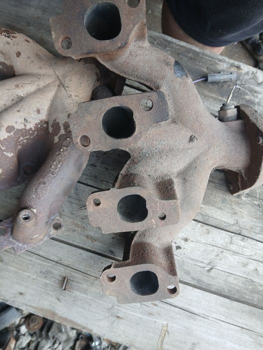 Коллектор выпускной впускной Ланос Нексия 1.5 1.6