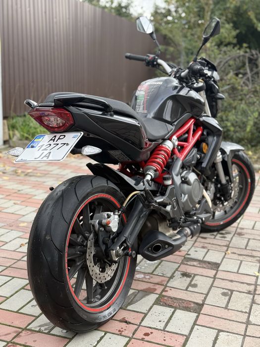 Мотоцикл geon benelli tnt300