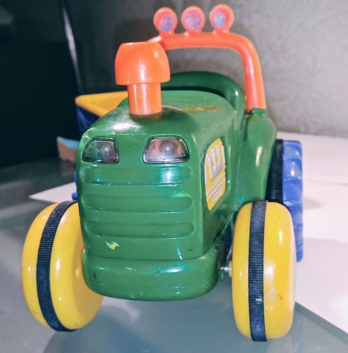 Іграшка Трактор фермера з причепом Kiddeland use