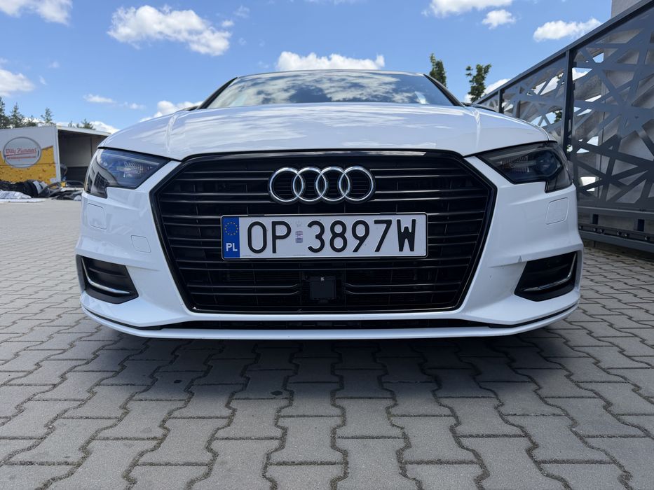 Zderzak przedni tylnu AUDI A3 8V sedan lift LY9C