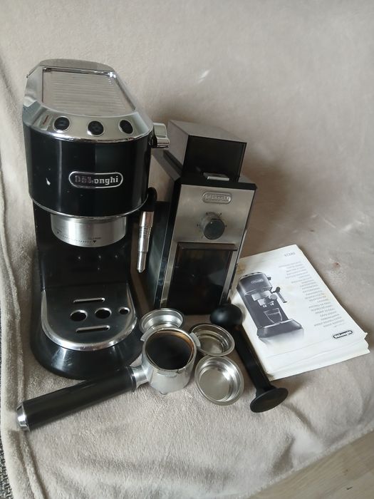 Ekspres Delonghi dedica + młynek  Delonghi