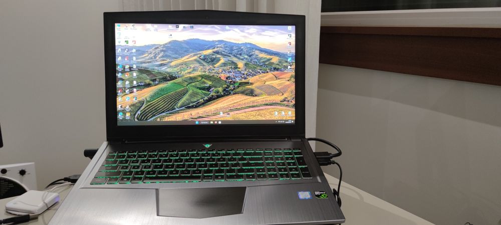 Portátil Clevo NL5a64584964746497123