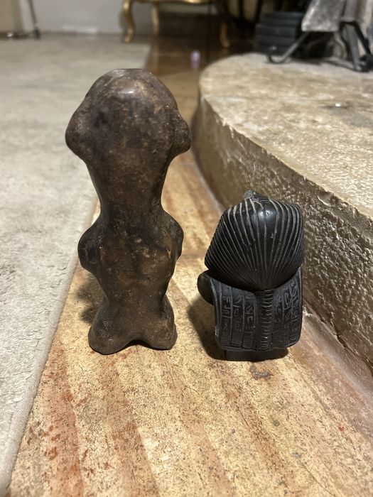 Estatuetas de madeira