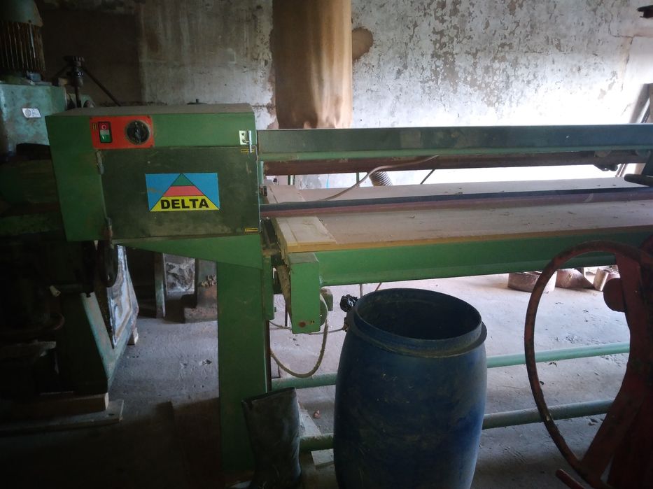 Lixadeira de cinta para carpintaria ou serralharia