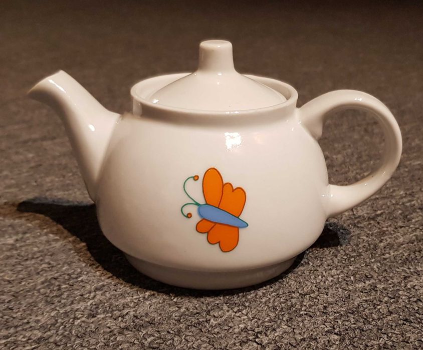 Imbryk z motylkiem Bogucice