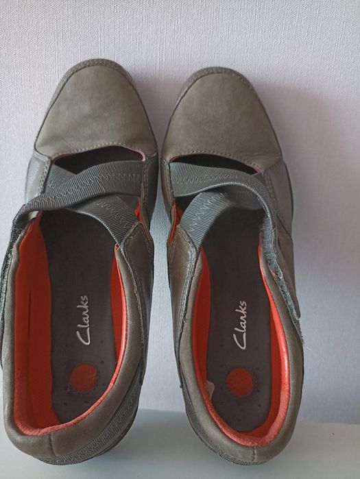 Жіночі спортивні туфлі