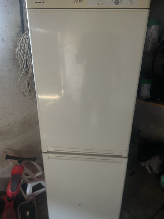Холодильник Siemens