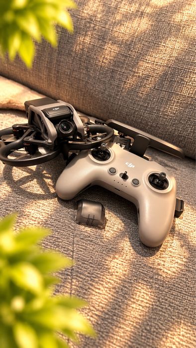DJI Avata 1 + 3 baterie + kontroler + Charging Hub + akcesoria