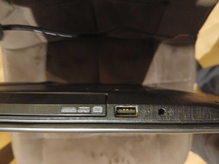 Acer Aspire E15 i5-6200U / GeForce MX940 / 12GB RAM / 1000GB HDD