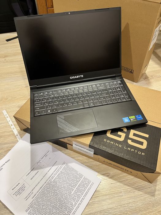 Ноутбук Gigabyte G5 KF rtx 4060 гарантія майже рік