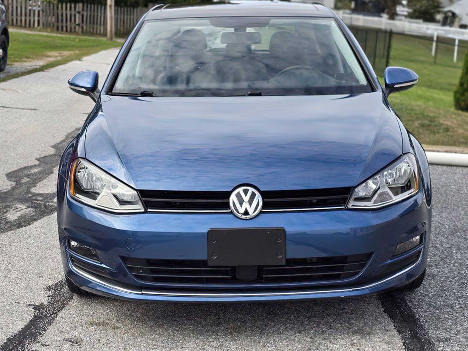 Volkswagen Golf      2017