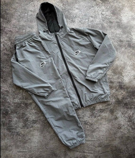 Чоловічі костюми Nike