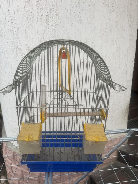 Клітка для папуг.